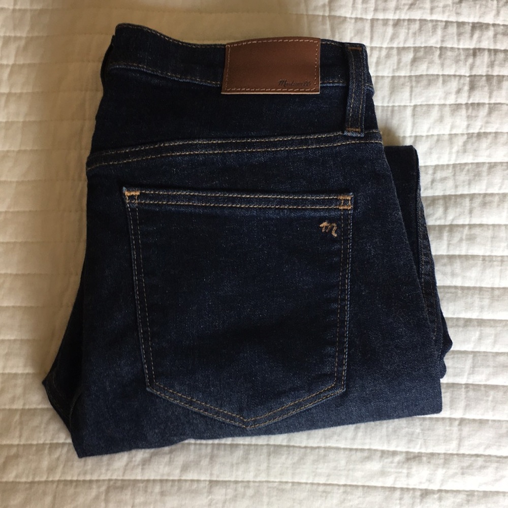 Like new Madewell skinny jeans.